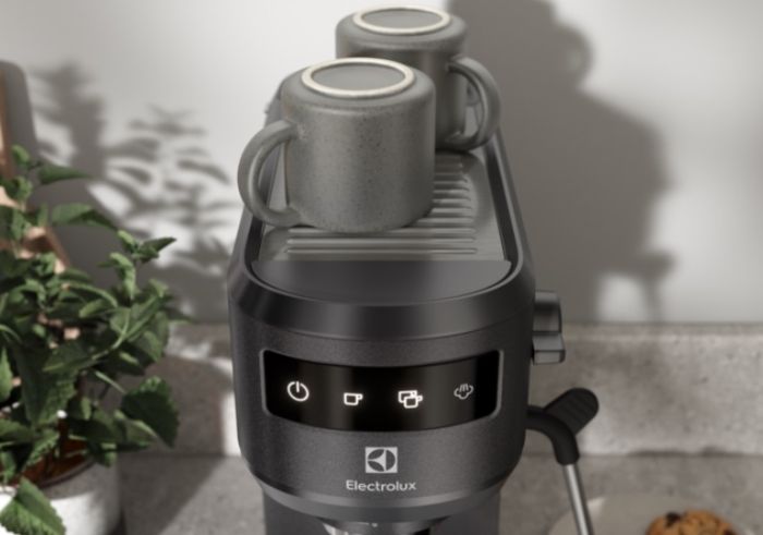 Кавоварка Electrolux ріжкова, 1л, мелена, ручний капуч, LED-дисплей, підігрів чашок, чорний