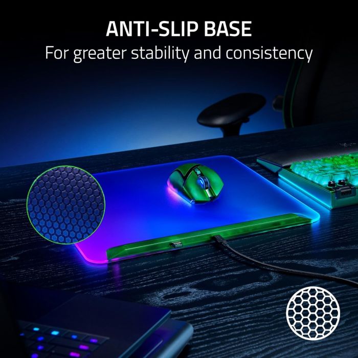 Игровая поверхность Razer  Firefly V2 Pro, М (360х278х4.6мм), RGB, Phantom Green Ed.