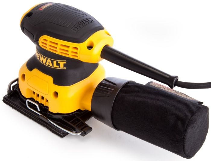 Шліфмашина вібраційна DeWalt 230Вт 14000об/хв 108х115мм амплітуда 1.6мм 1.28кг