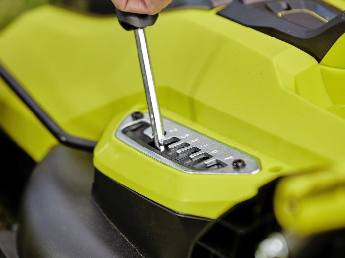 Газонокосилка аккумуляторная Ryobi ONE+ HP RY18LMX33A-0 18В 33см 30л 25-90мм 9.3кг без АКБ и ЗУ