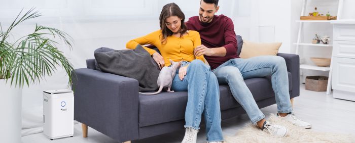 Осушувач повітря MYCOND ROOMER SMART 25, 25л.на добу, 50м.кв  , 180м3/год, 380Вт, дисплей, ел.кер-ня,очищення повітря, іонізація, Wi-Fi, таймер, авто вимк., білий