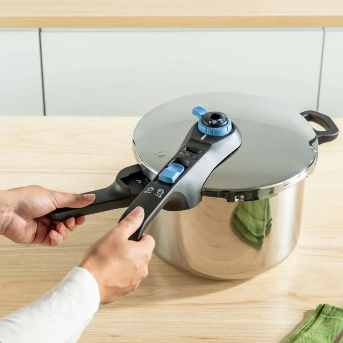 Скороварка Tefal Secure Trendy, 6л, з паровим кошиком, нержавіюча сталь, пластик