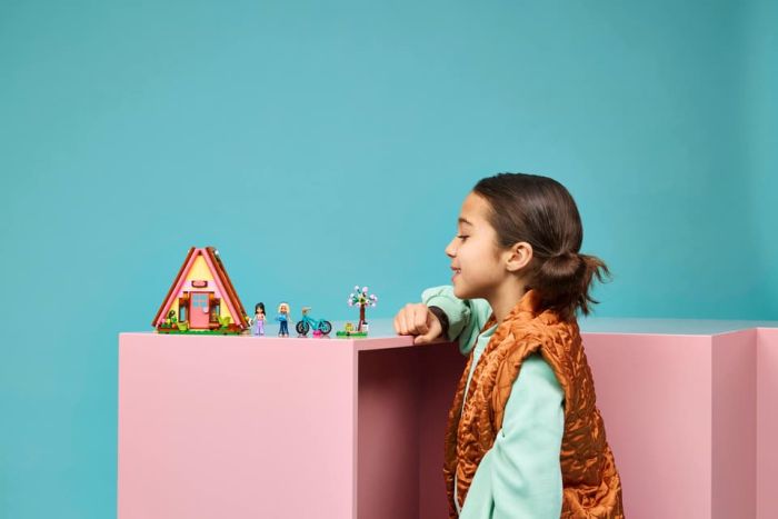 Конструктор LEGO Friends Домик для кемпинга на природе
