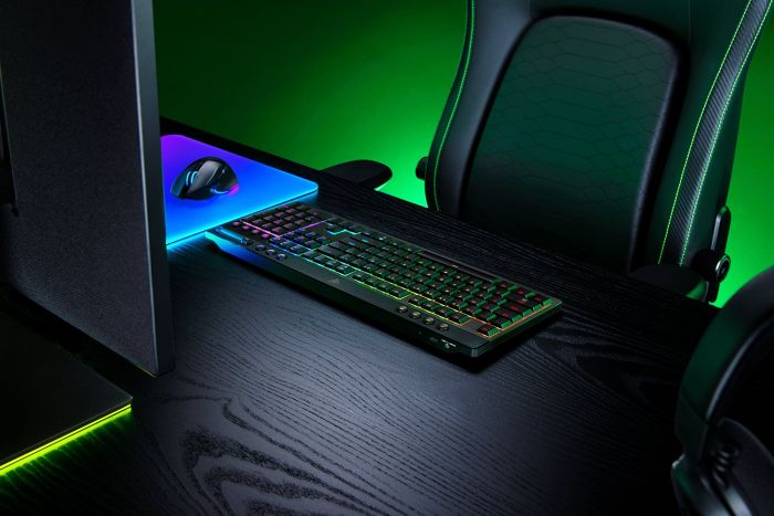 Клавиатура механическая Razer BlackWidow V4 Low-profile HyperSpeed, 104key, Green Switch, USB-A/WL/BT, EN, RGB, чёрный