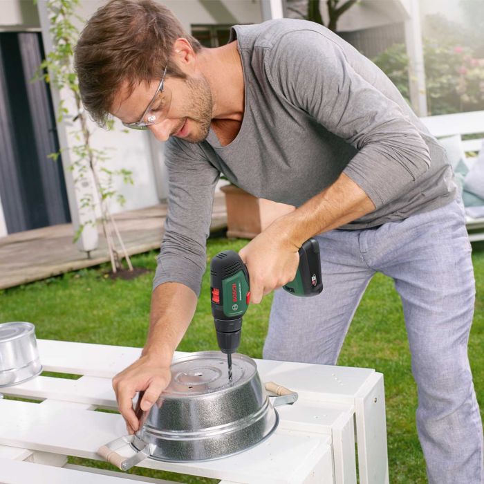 Шурупокрут-дриль Bosch UniversalDrill 18V, 2x1.5Ач, 40Нм, 440/1450об/хв, ЗП, 1.2кг, кейс