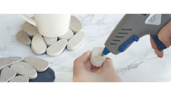 Пістолет клейовий Dremel GlueGun 930 стрижні 7мм 105-165° 0.2кг