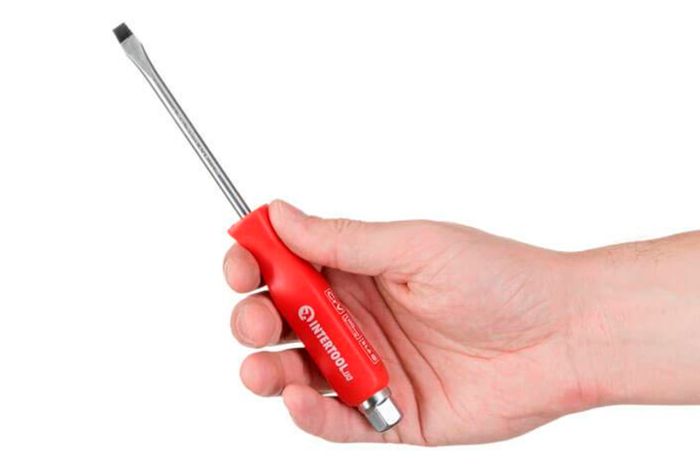 Отвертка Intertool шлицевая ударная SL6 х 100 мм (HT-0482)