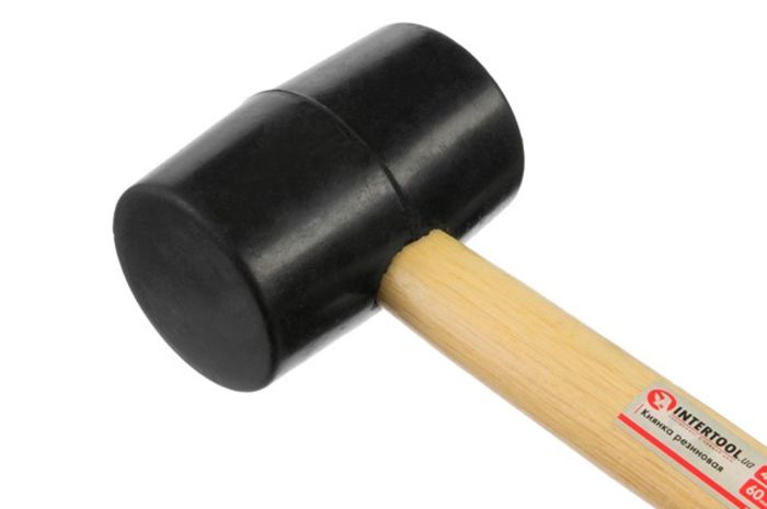 Киянка Intertool 450 г х 65 мм черная ручка деревянная (HT-0237)